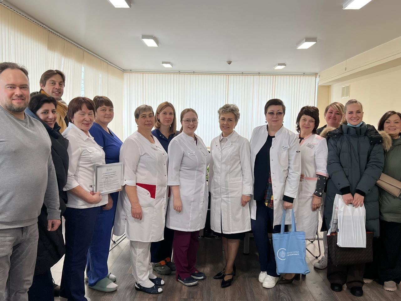 Областную больницу посетила команда Фонда семьи Тиньковых